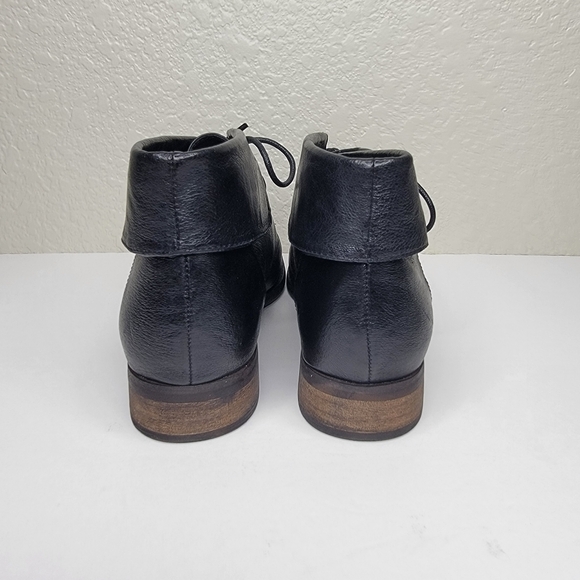 Steve Madden Women's Black Leather Chukka Stingrei Fold-Over Ankle Boots Size 8M - Picture 5 of 10
